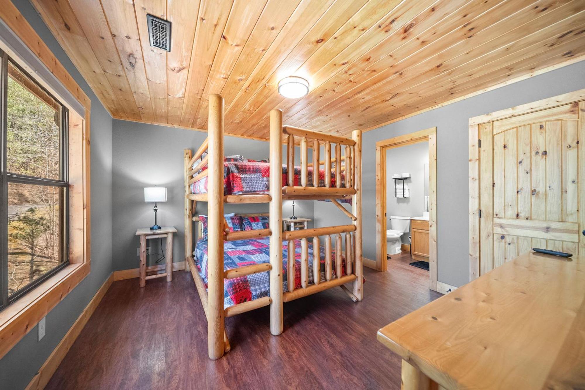 Stairway To Heaven Cabin By Staycating Gatlinburg Extérieur photo
