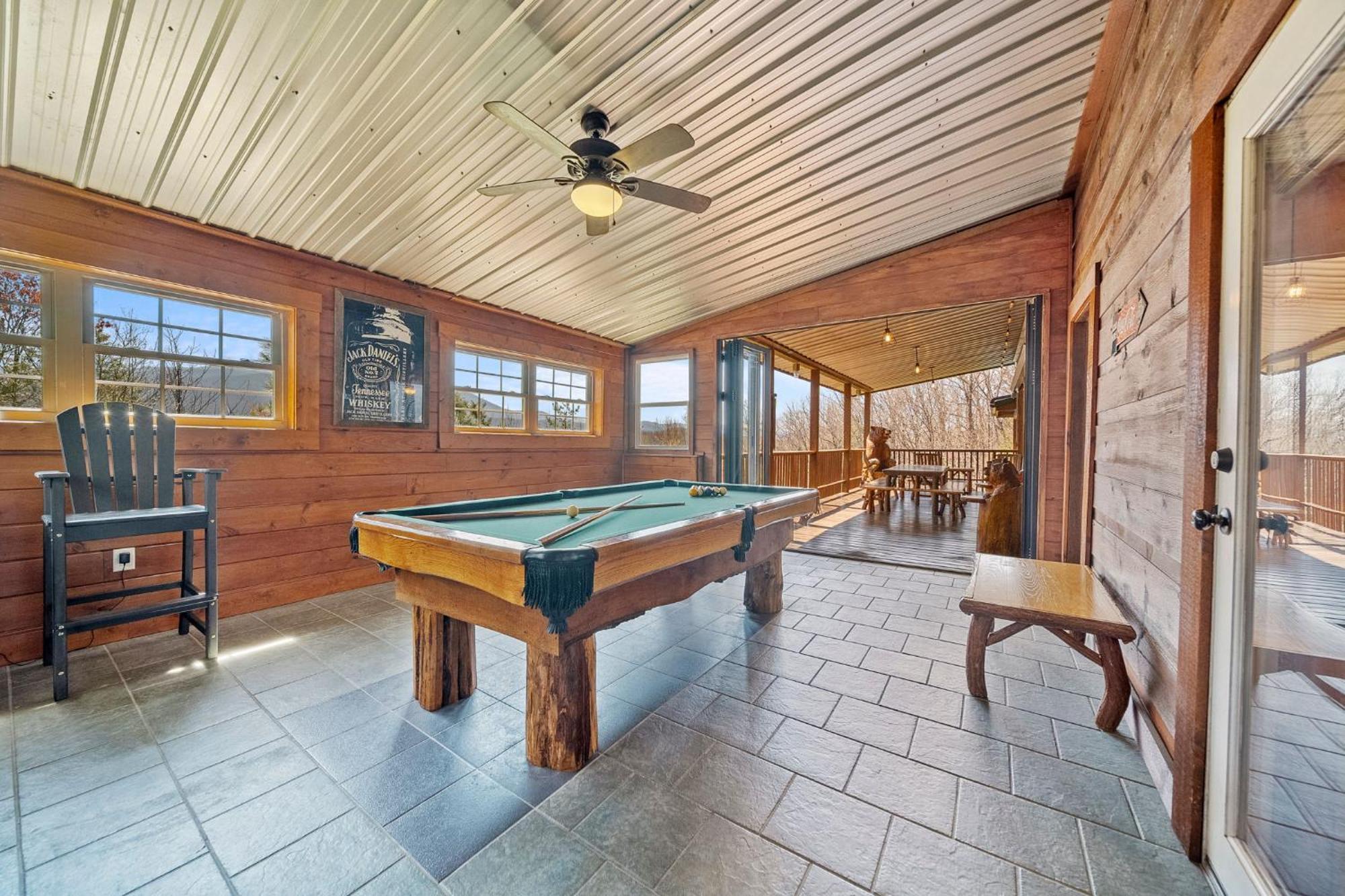 Stairway To Heaven Cabin By Staycating Gatlinburg Extérieur photo