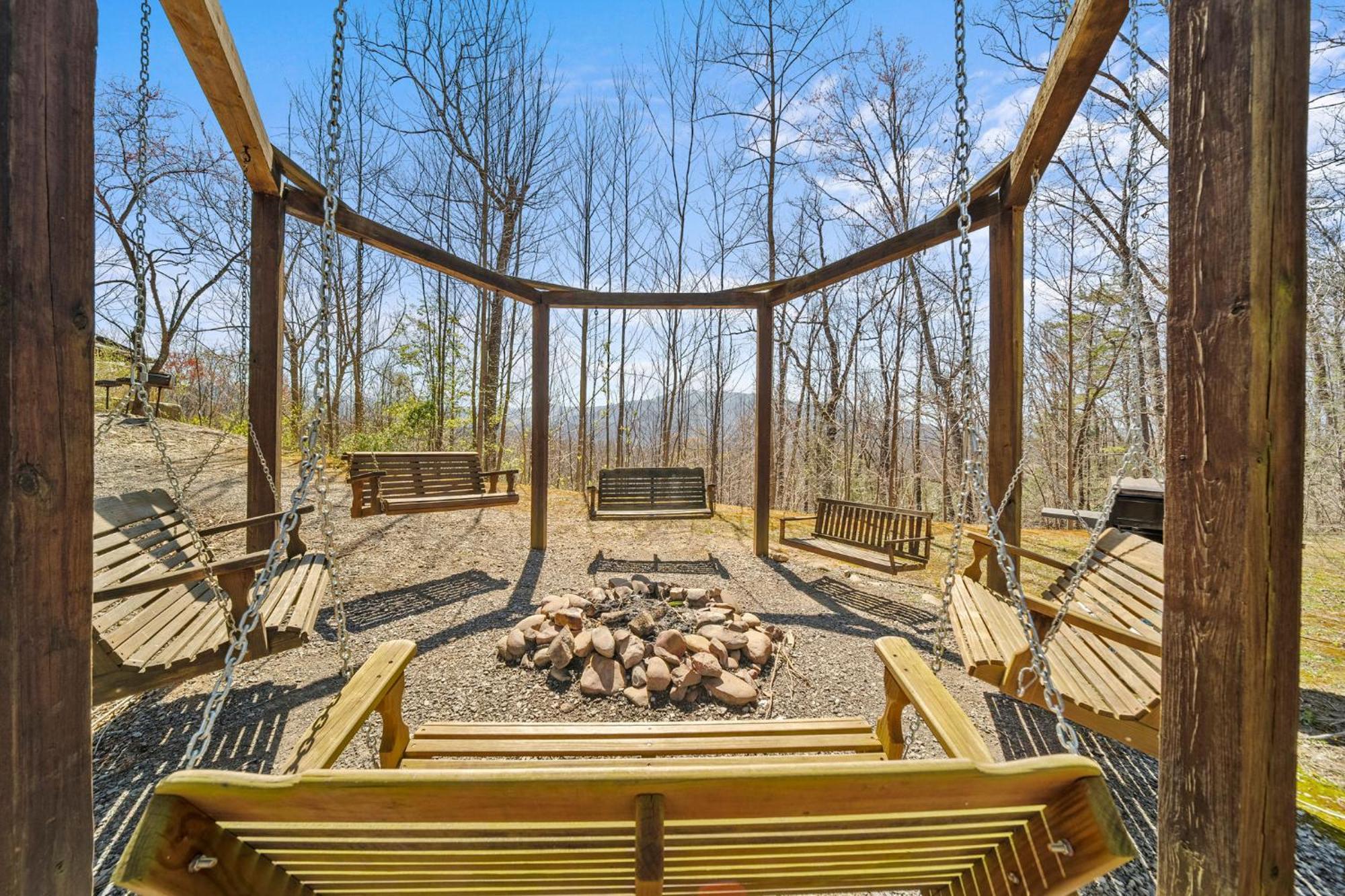 Stairway To Heaven Cabin By Staycating Gatlinburg Extérieur photo